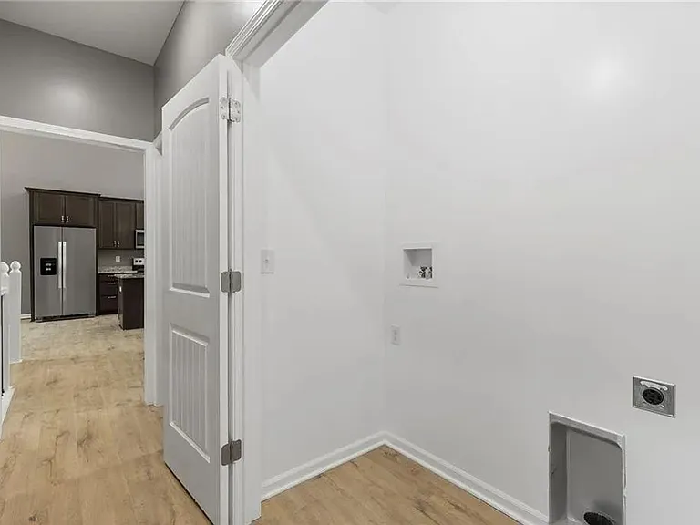 135 Cedar Ct — Photo 24