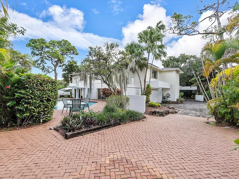 1240 SW 14th Ave — Photo 49