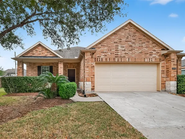 3226 W Trail Dr, Pearland, TX 77584