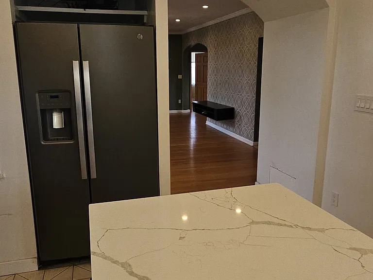 59 Sterling Ave #2 — Photo 9