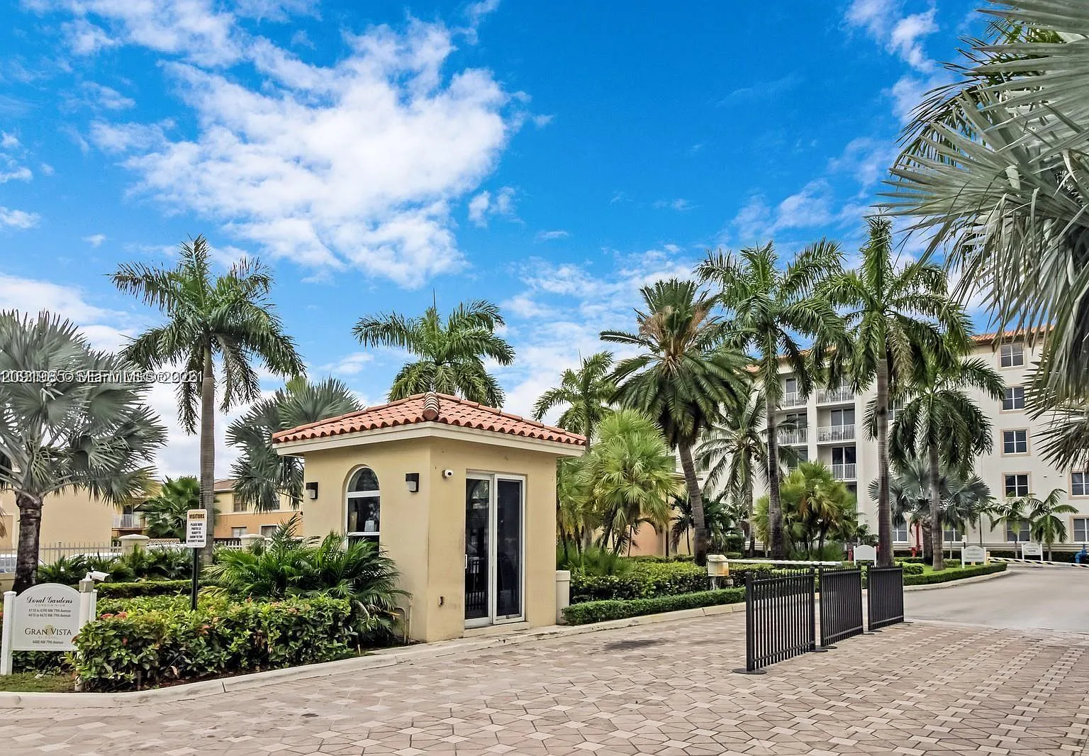 Doral Gardens Condo — Photo 2