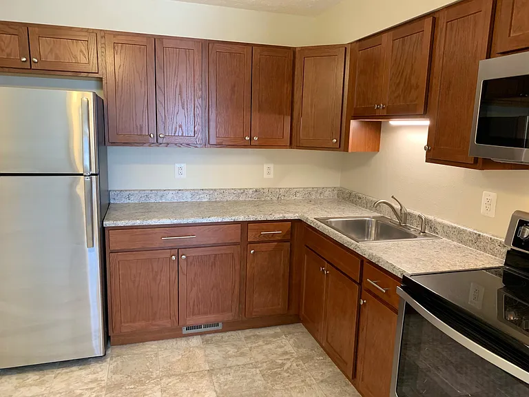 716 Patty Dr #B — Photo 3