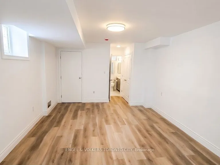 52 Rhyl Ave #BASEMENT — Photo 6