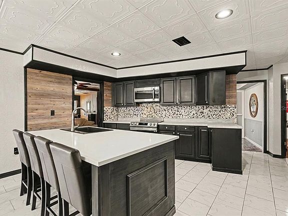 4th image of 9027 Bonnet Way