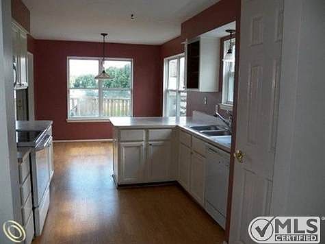BERK KITCHEN.jpg