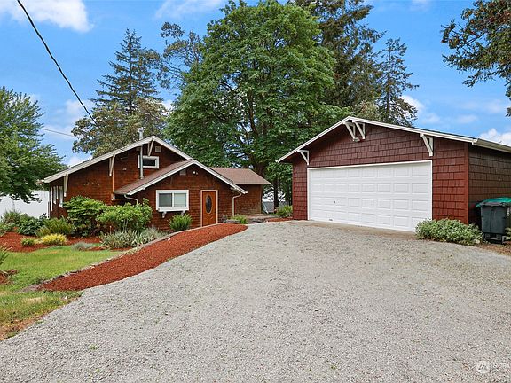 3rd image of 5729 Henslin Drive