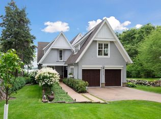 2903 Westwood Rd, Wayzata, MN 55391