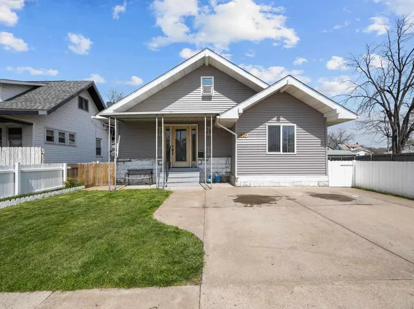 1329 8th Ave, East Moline, IL 61244