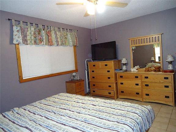 4th image of 1443 N 2300 East Rd