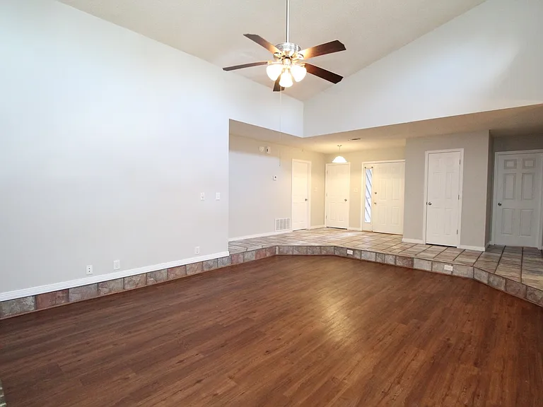 5250 Powrie Dr — Photo 7