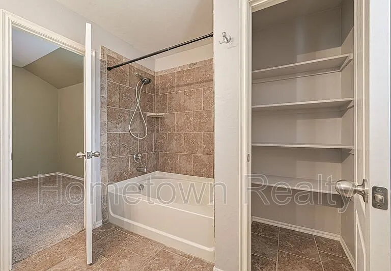 11521 SW 24th St — Photo 12