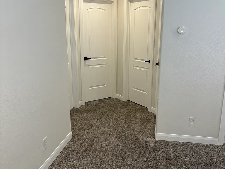 2488 Manzoni Rd — Photo 24