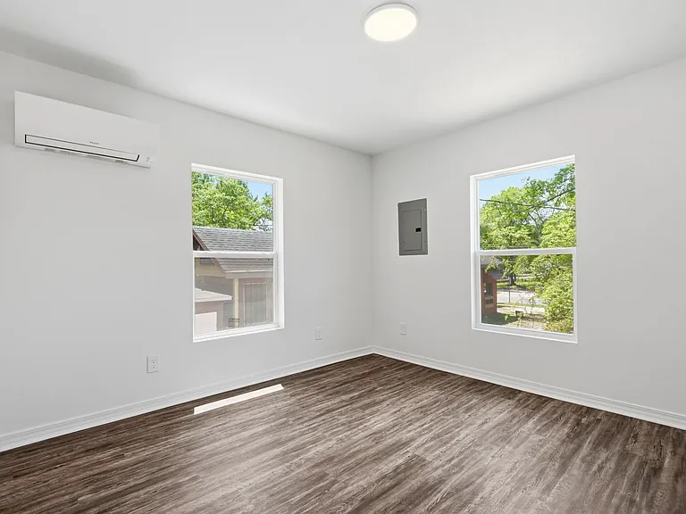 377 Tuttle Ave #A — Photo 16