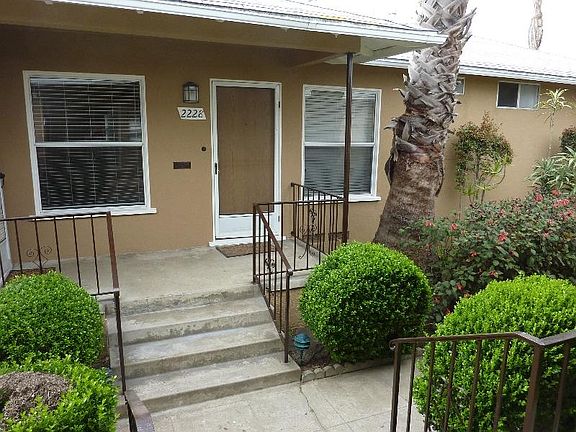5th image of 2228 S Carmelina Ave