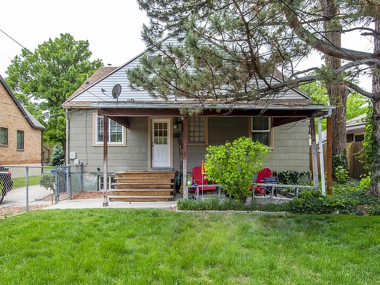 1121 S Denver St — Photo 14