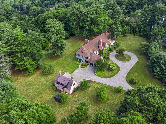 View of the entire estate