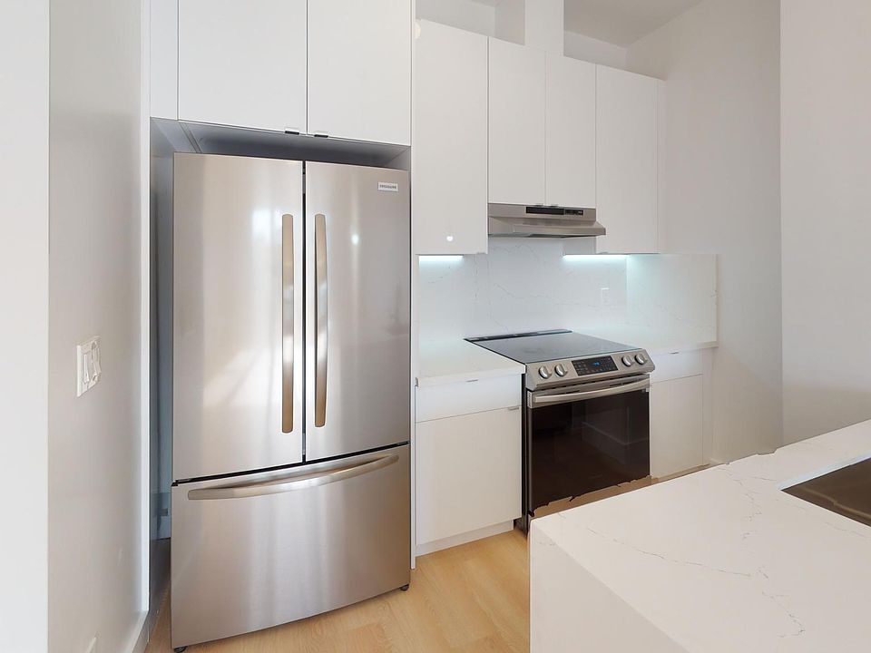 1st image of 2110 Jackson St APT 601