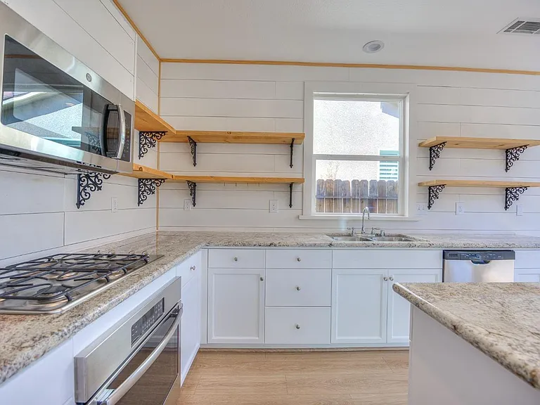 1511 N Encoure Way — Photo 8