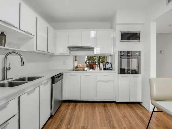 170 Lakeview Drive #203, Weston, FL 33326