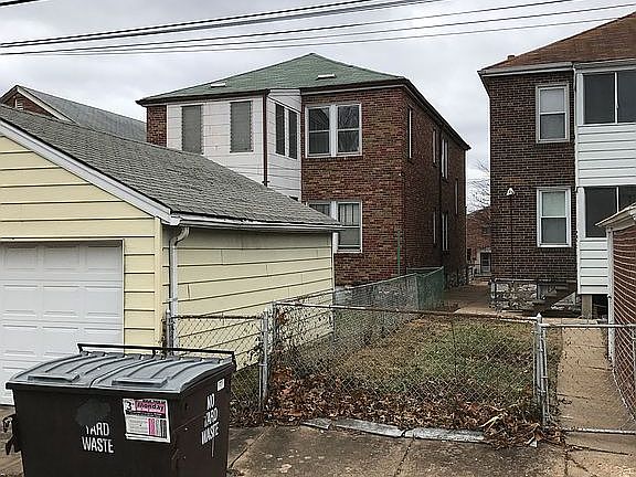 4th image of 5061 Oleatha Ave