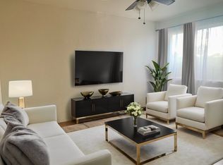 444 W Ivyglen St APT 102, Mesa, AZ 85201
