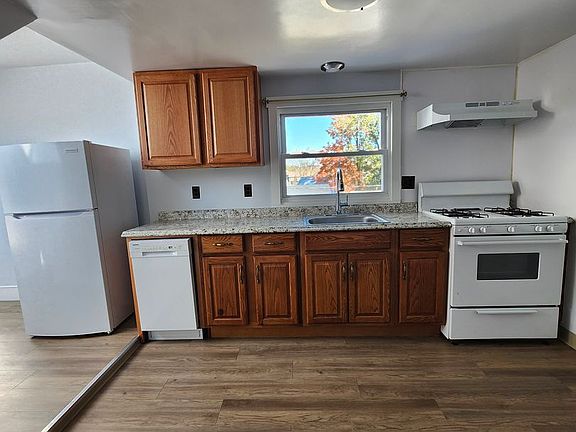 2nd image of 20-22 S Main St Floor 3