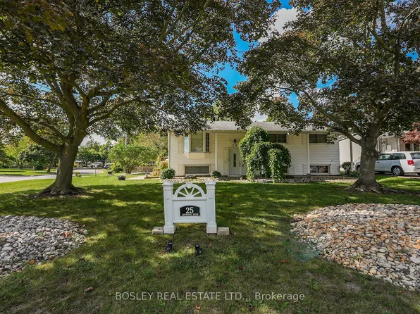 25 Lawrence Dr, Thorold, ON L2V 2X6