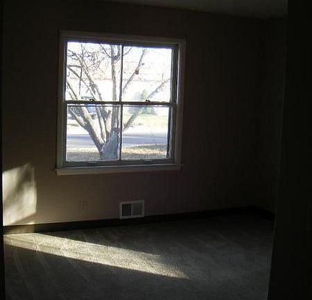 2nd image of 416 Jefferson St