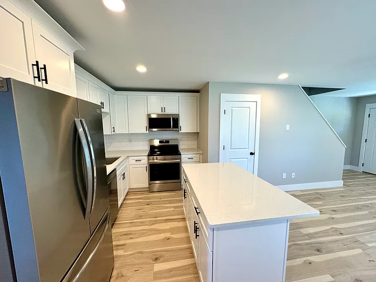 121 Norway Ave — Photo 16