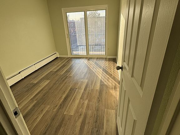 4th image of 1415 Yosemite St #1