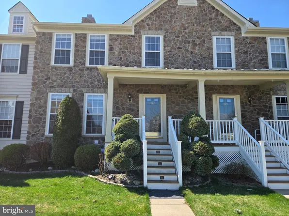 226 Kulp Dr, Perkasie, PA 18944