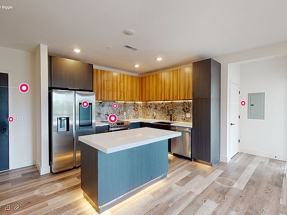 4th image of 1024 Allen Ave #1E