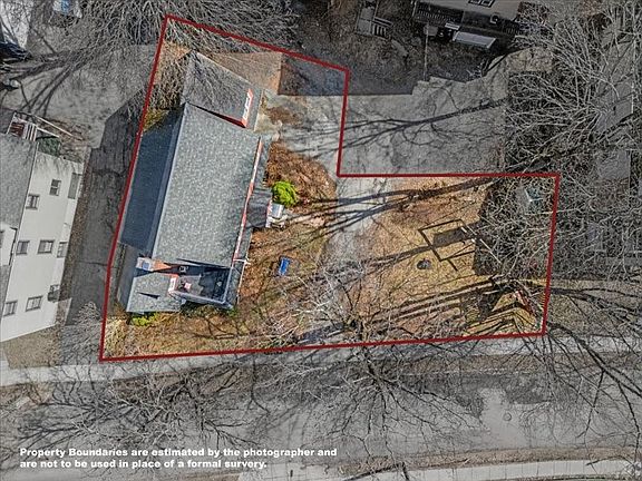 4th image of 115 Ferris Pl