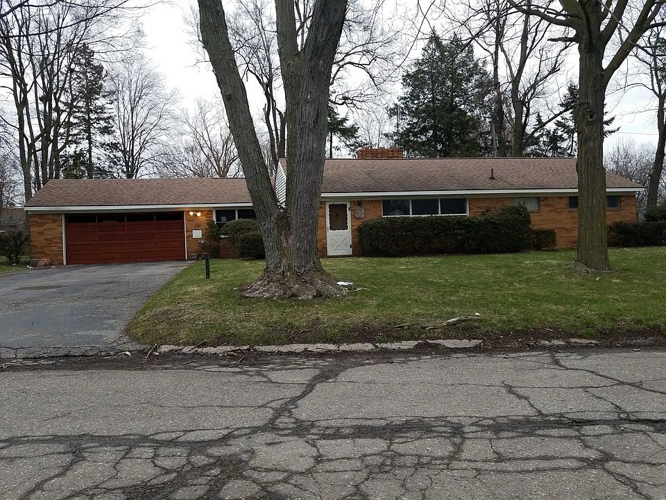 1st image of 328 Marlborough Dr