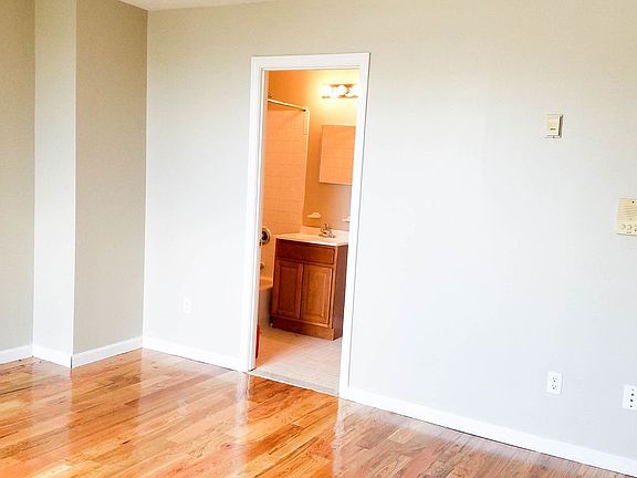 5th image of 1951 Pacific St #1