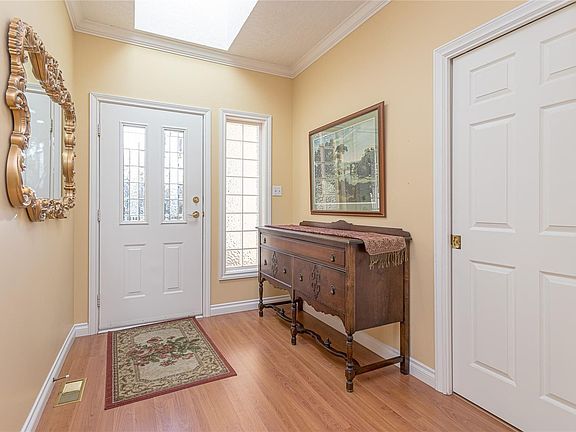 5th image of 2979 River Rd #30