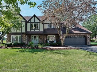 8623 Creekside Ln, Darien, IL