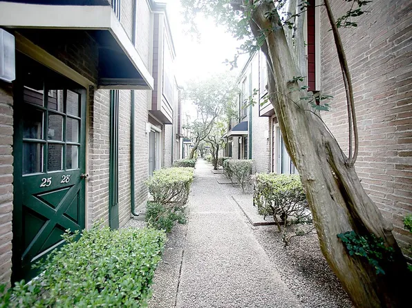 3600 Jester St, Houston, TX 77051