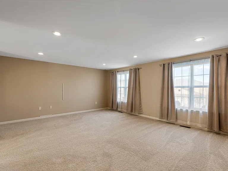 233 Thrush Dr — Photo 16