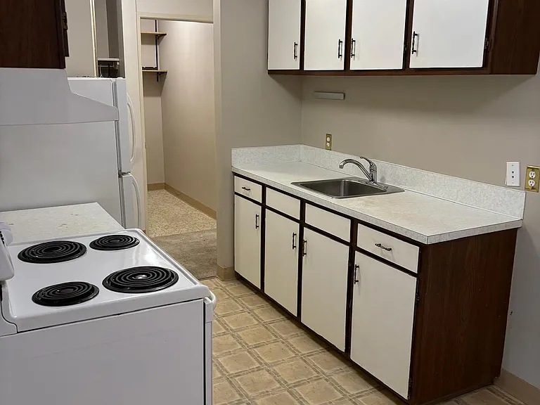 432 Huntsville Cres NW #309 — Photo 10