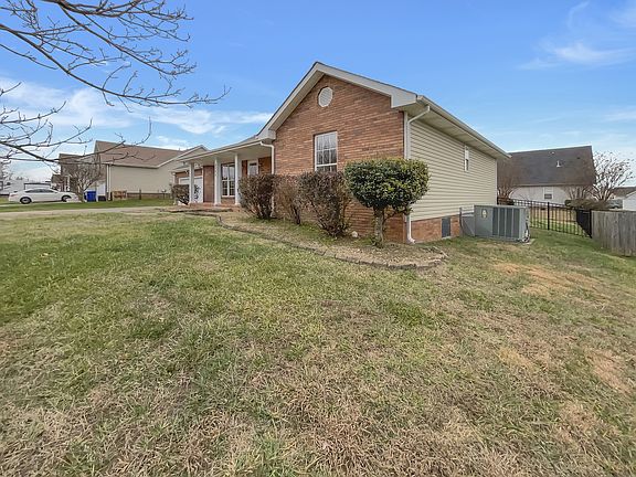 2nd image of 2386 Ellsworth Dr