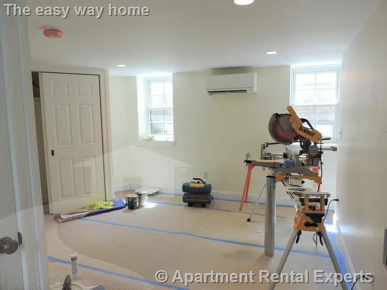 147 Webster Ave — Photo 8