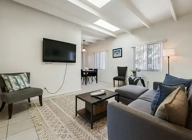 4296 3rd Ave — Photo 3