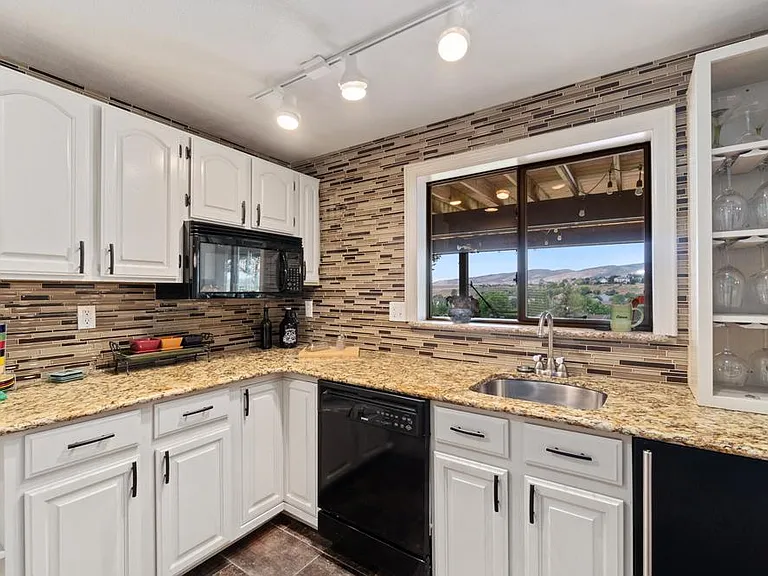 4201 Picadilly Dr — Photo 21