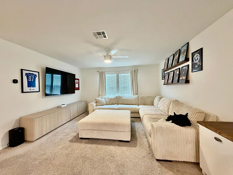 5024 Galvan Mnr — Photo 20