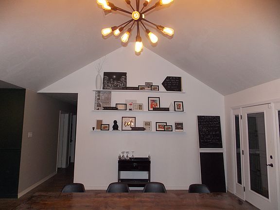Dining or extra living area