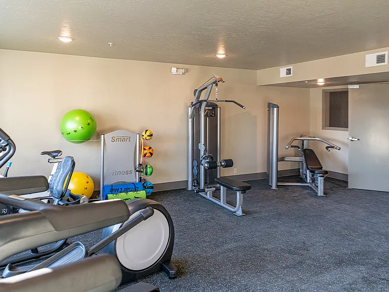 Adare Apartments — Photo 4