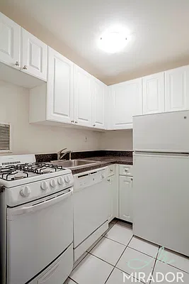 Rented by Mirador Real Estate | media 27