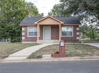 1518 Rochester St, Bryan, TX 77803