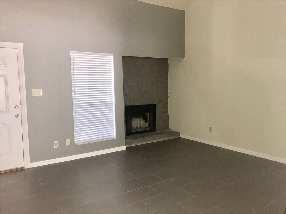 1st image of 9208 Sweetwater Dr